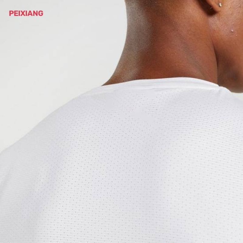 Factory men's white sports t-shirt collar detail