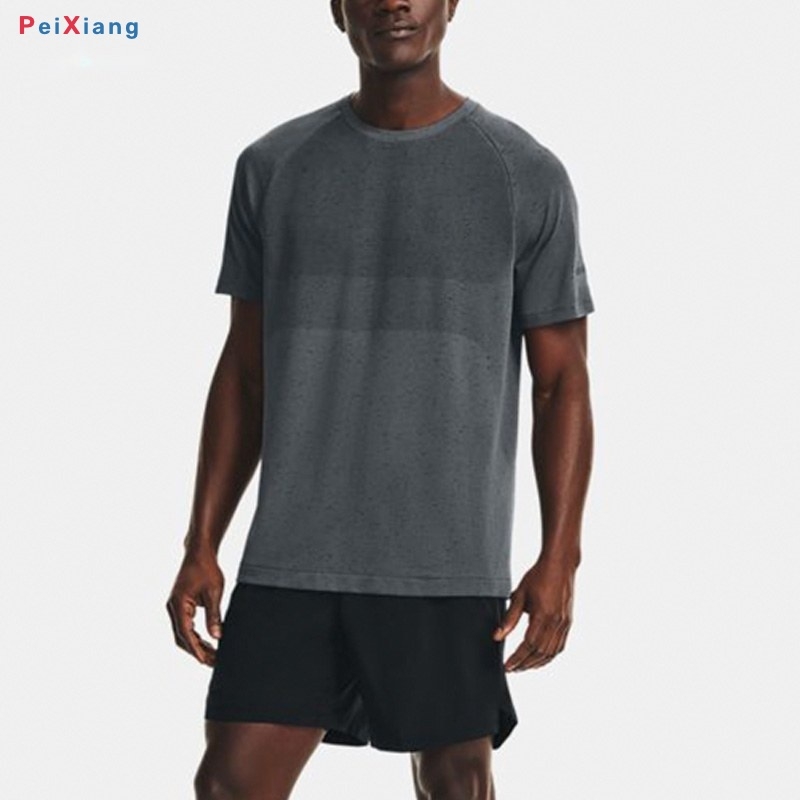 Men's grey gradient training tee front fit