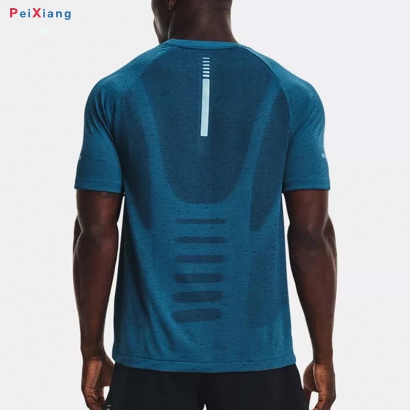 Men's navy gradient tennis training tee back with vented panel