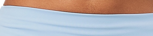 High-waist shorts detail